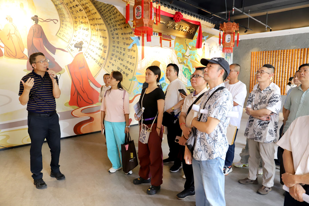 禅城区文化馆组织文艺家开展创作采风暨交流分享活动 共聚千年状元村谱写文艺新章